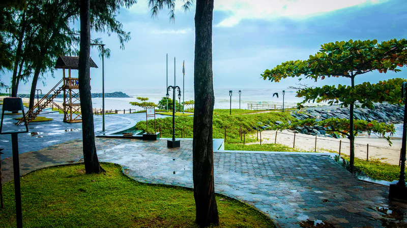 Kappad Beach Kozhikode Kerala -- where Vasco da Gama landed in 1498, the same Malabar coast Arab traders docked for 2,000 years shaping Mappila cuisine